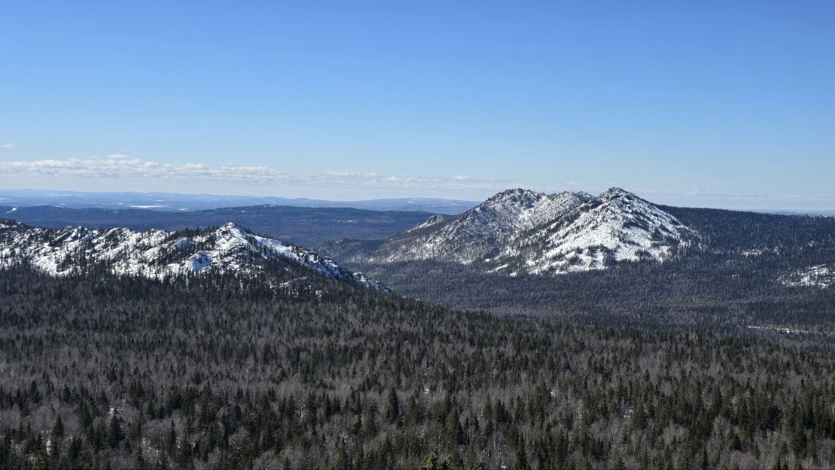 Хребыт Средний Таганай и Большой Таганай (Двуглавая сопка)