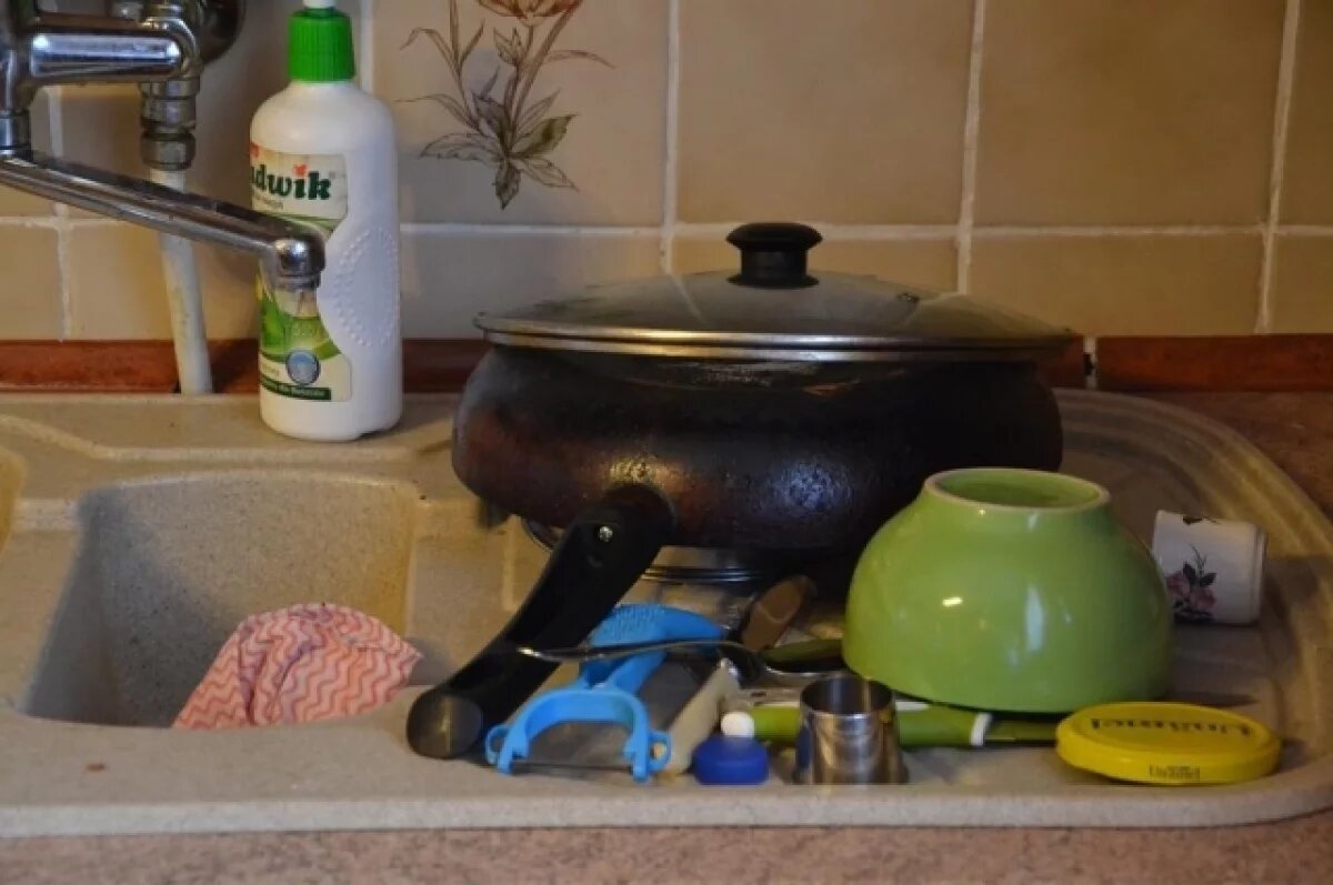    2-летний оренбуржец получил серьезное отравление, выпив «Азелит»