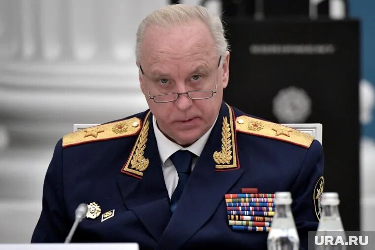 Бастрыкин поставил на контроль проверку причин срыва сроков расселения аварийного дома. Фото: Официальный сайт Президента России kremlin.ru