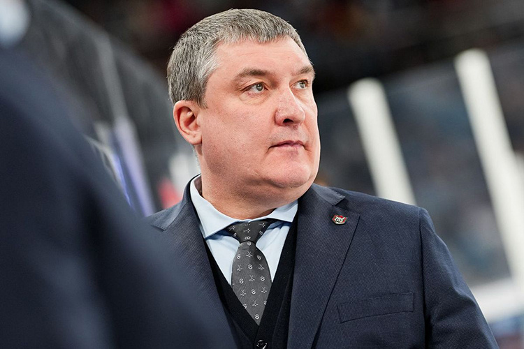    Пока команда была на финишном этапе подготовки к плей-офф, «БИЗНЕС Online» пообщался с Анваром Гатиятулиным.   
Фото: ak-bars.ru