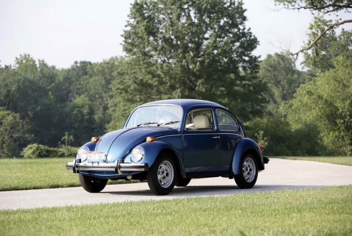 Автомобиль который производился с 1946 по 2003 год