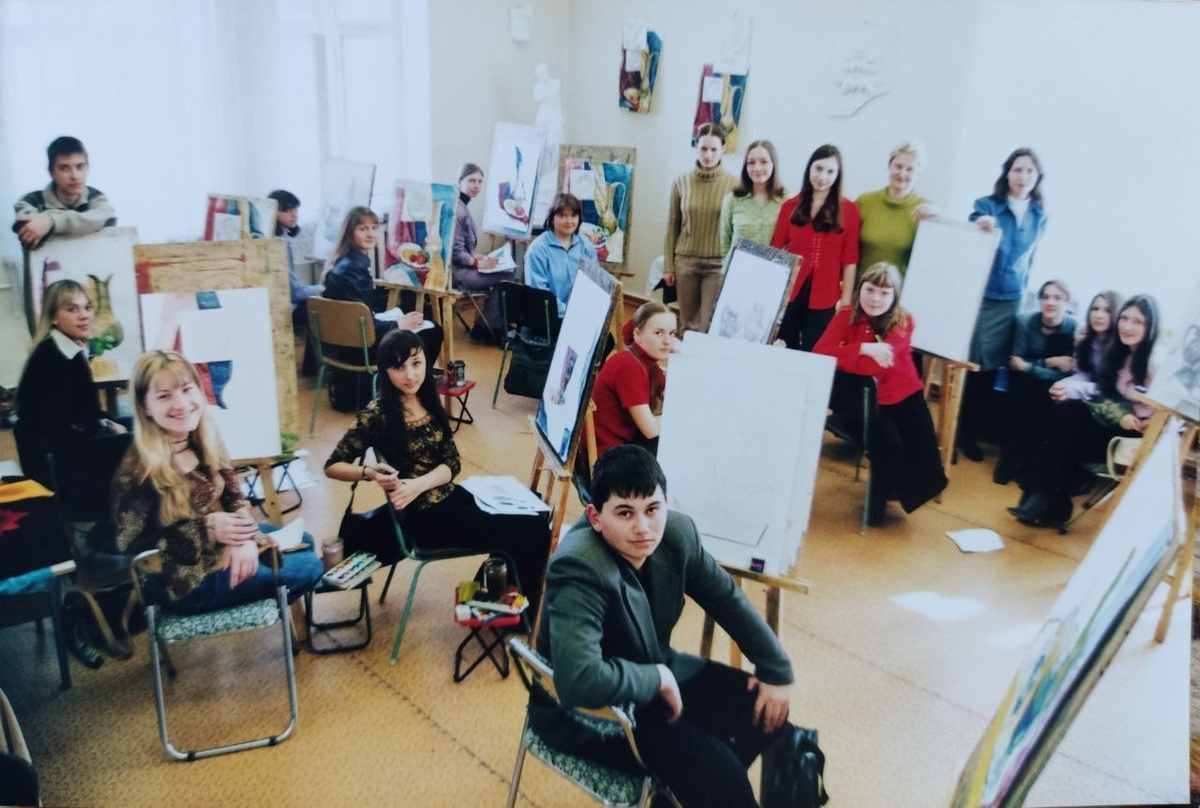 Фото: П. Винокурова на занятиях в художественной школе / Телеграм-канал П. Винокуровой