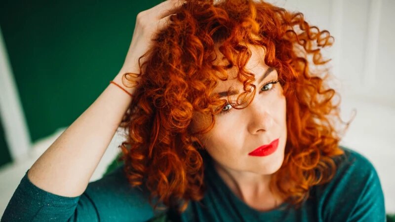     Причёска. freepik.com/v-ivash