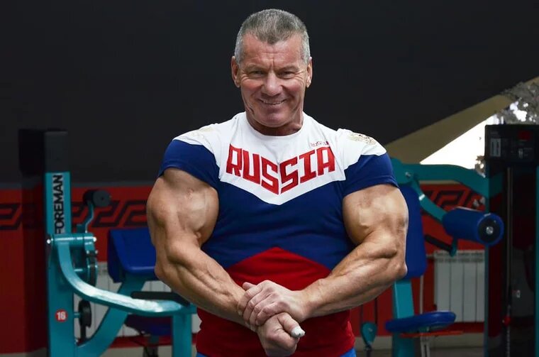 В детстве спортсмен с братом часто соперничали: кто больше подтянется, дольше продержит «уголок». Фото предоставлено пресс-службой ТНТ