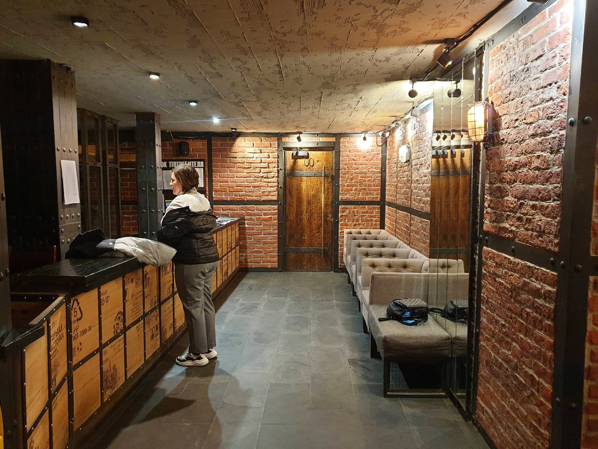 Гардероб и WC