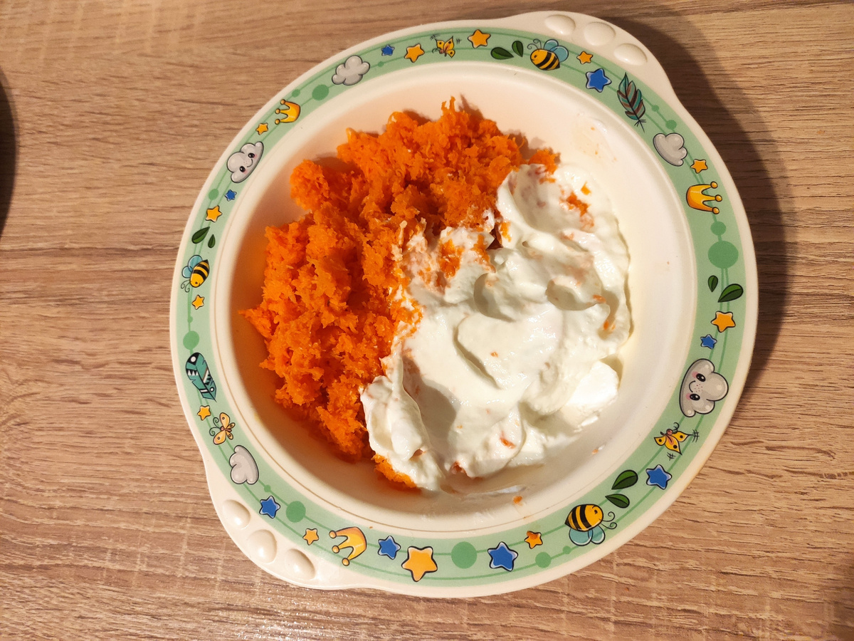 Тёртая морковь с мягким творогом