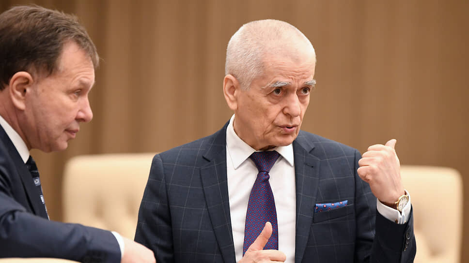 Геннадий Онищенко (справа).📷Фото: Дмитрий Лебедев / Коммерсантъ