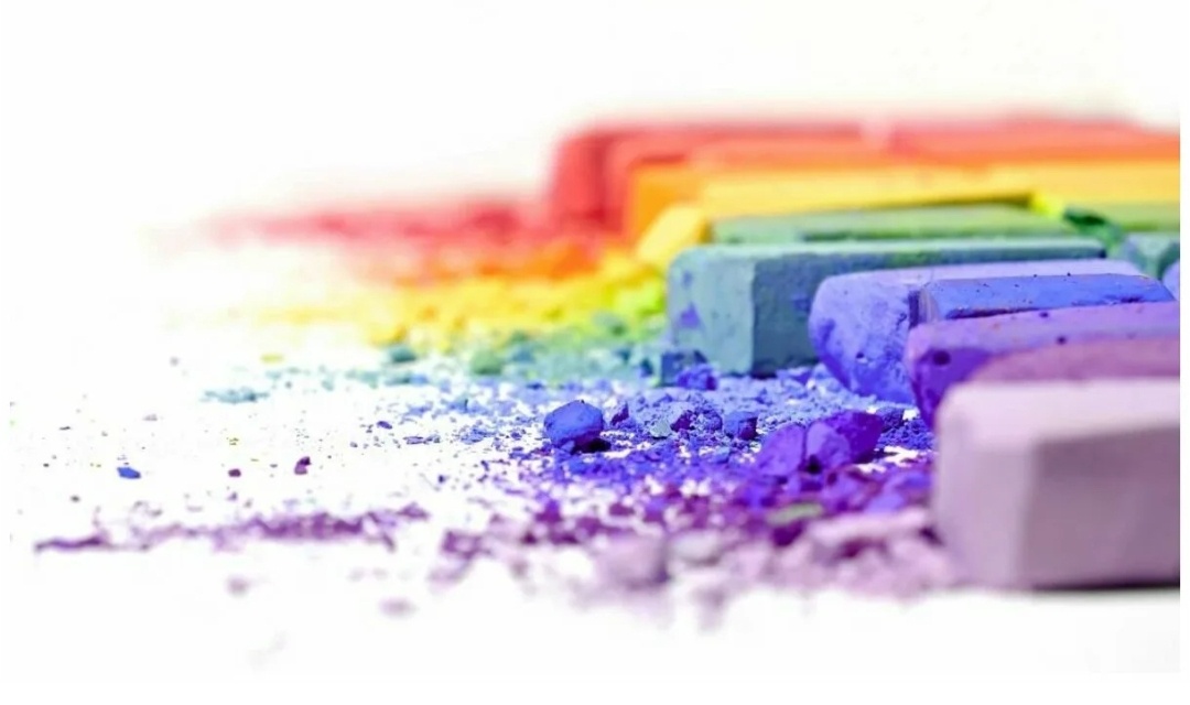 Пастель, бумага, руки - мои инструменты для рисования