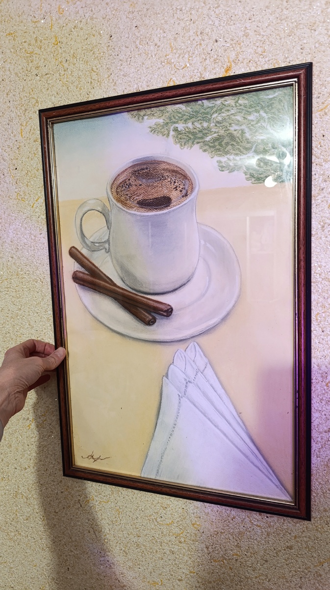 Если говорить о художественных картинах, то я самоучка :)) одна из первых моих работ