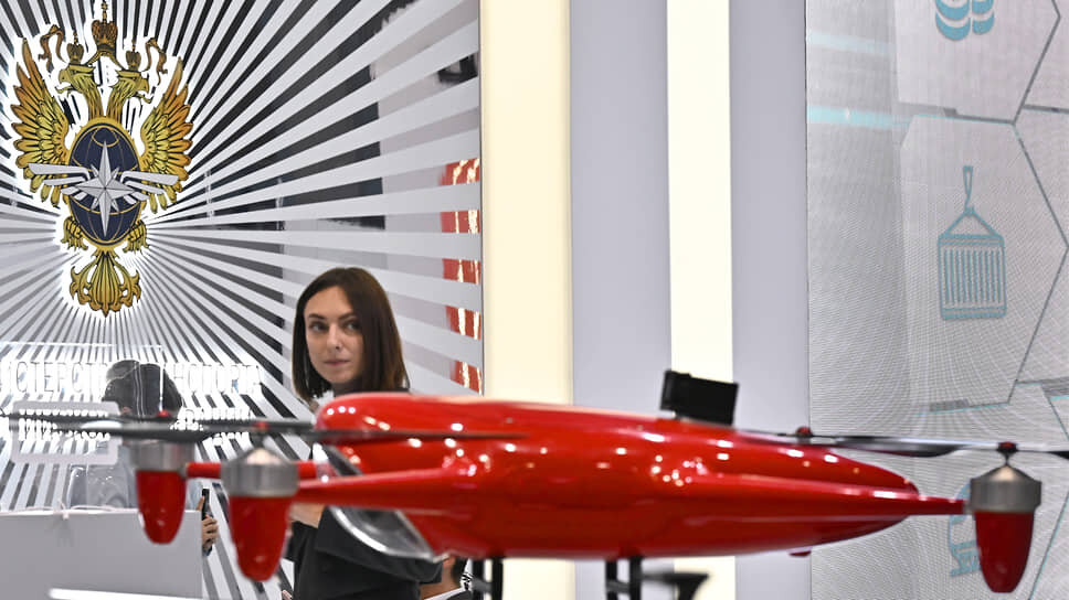 Один из экспонатов выставки «Транспорт России» в Гостином дворе (2023 год).📷Фото: Александр Миридонов / Коммерсантъ