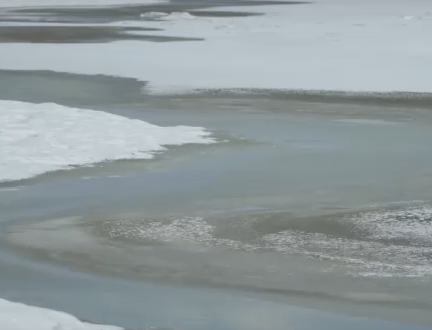     На юге края вскрываются реки и закрываются ледовые переправы