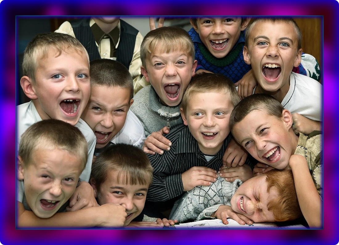 Смеяться классом — не грешно, над тем, что кажется смешно. Но смех, когда он без причины, поверьте, признак — дурачины! ...Фотография предоставлена чудо-сервисом "Яндекс.Картинки"