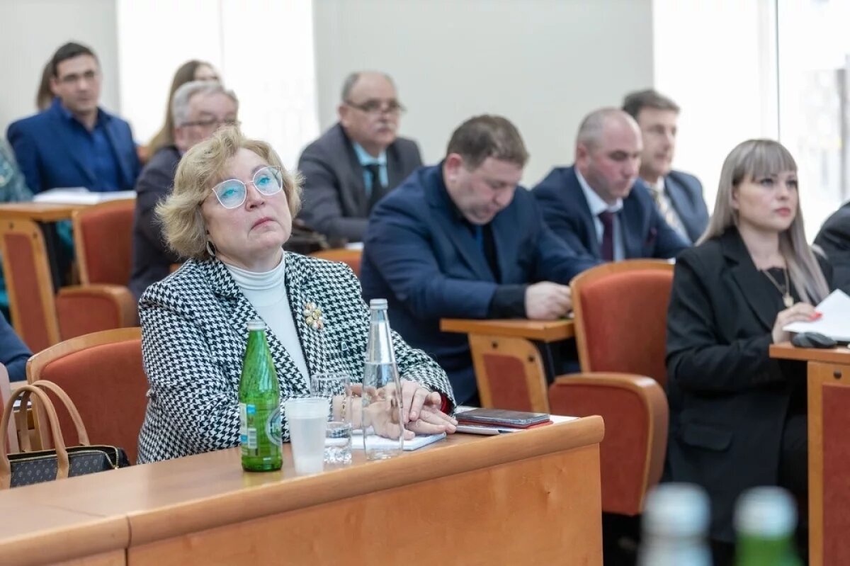    Как устранить дефицит плодовых и ягодных саженцев, обсудили в Ставрополе