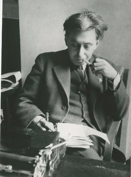 Фото "Илья Эренбург", 1941 год, г. Москва - История России в фотографиях