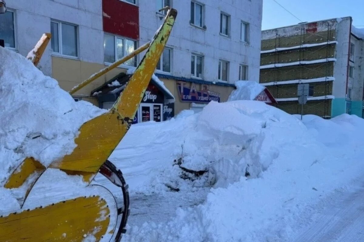    7 автомобилей повредили во время расчистки дорог и дворов на Камчатке