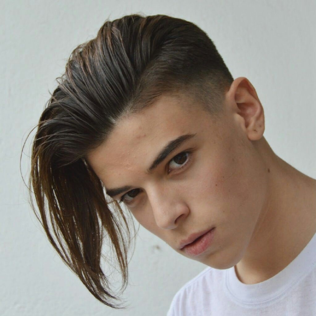 Модная стрижка. из Интернета.  У сына такая же, эх, пройдет и это.