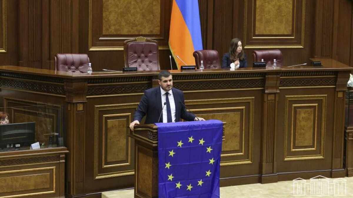 © Photo : official site of the Parliament of RA