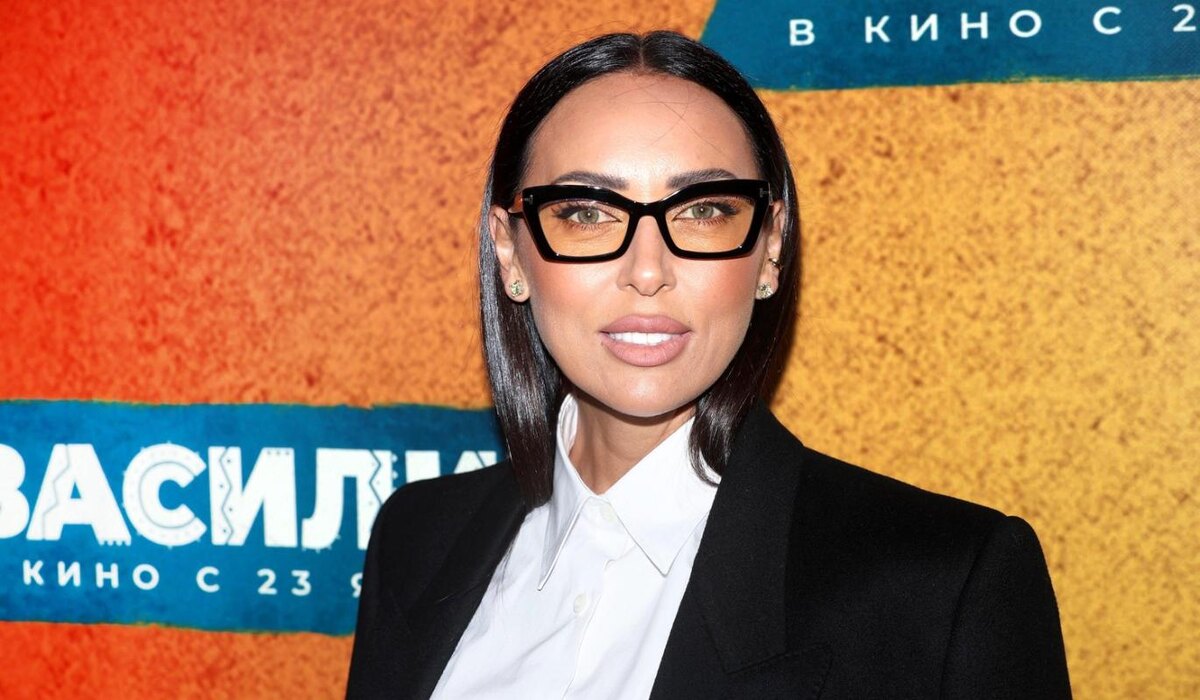     Алсу не смогла добиться запрета на выезд бывшего мужа за границу