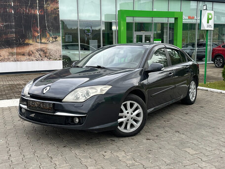 Фото заимствовано - https://auto.ru/cars/used/sale/renault/laguna/1125334476-0c3219d3/