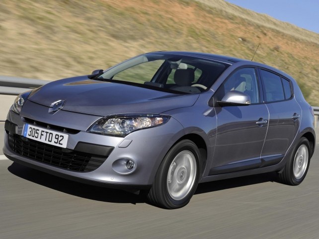 Фото заимствовано - https://narule.ru/cars/renault/megane_5dr/g3/