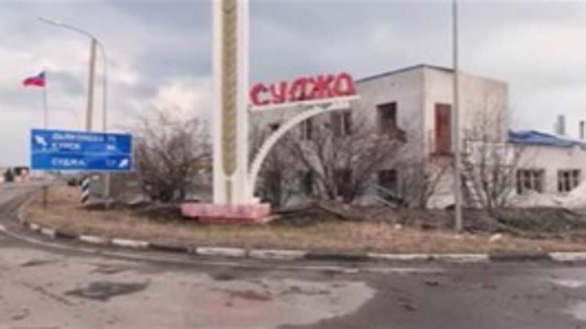    В Судже Курской области с первого дня освобождения работает группа бойцов-волонтеров спецназа Ахмат