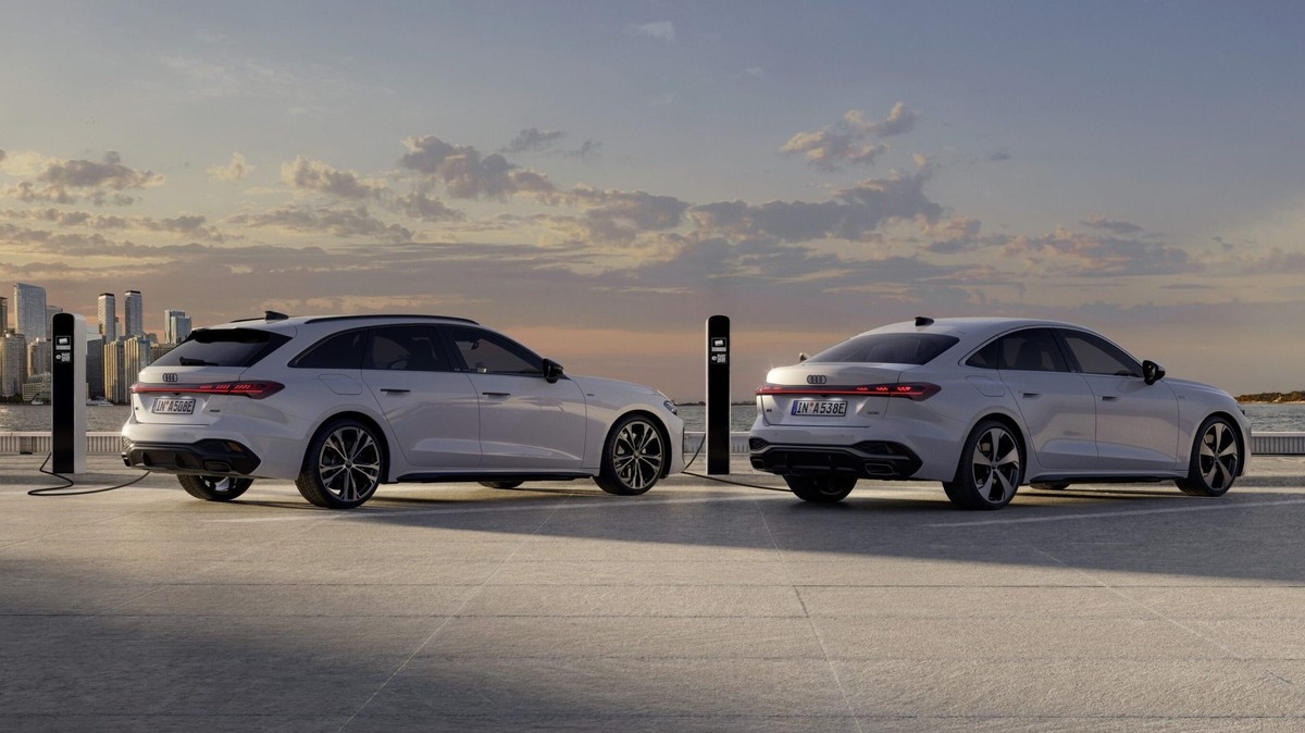    Audi A5 e-hybrid quattro. Фото Audi A5