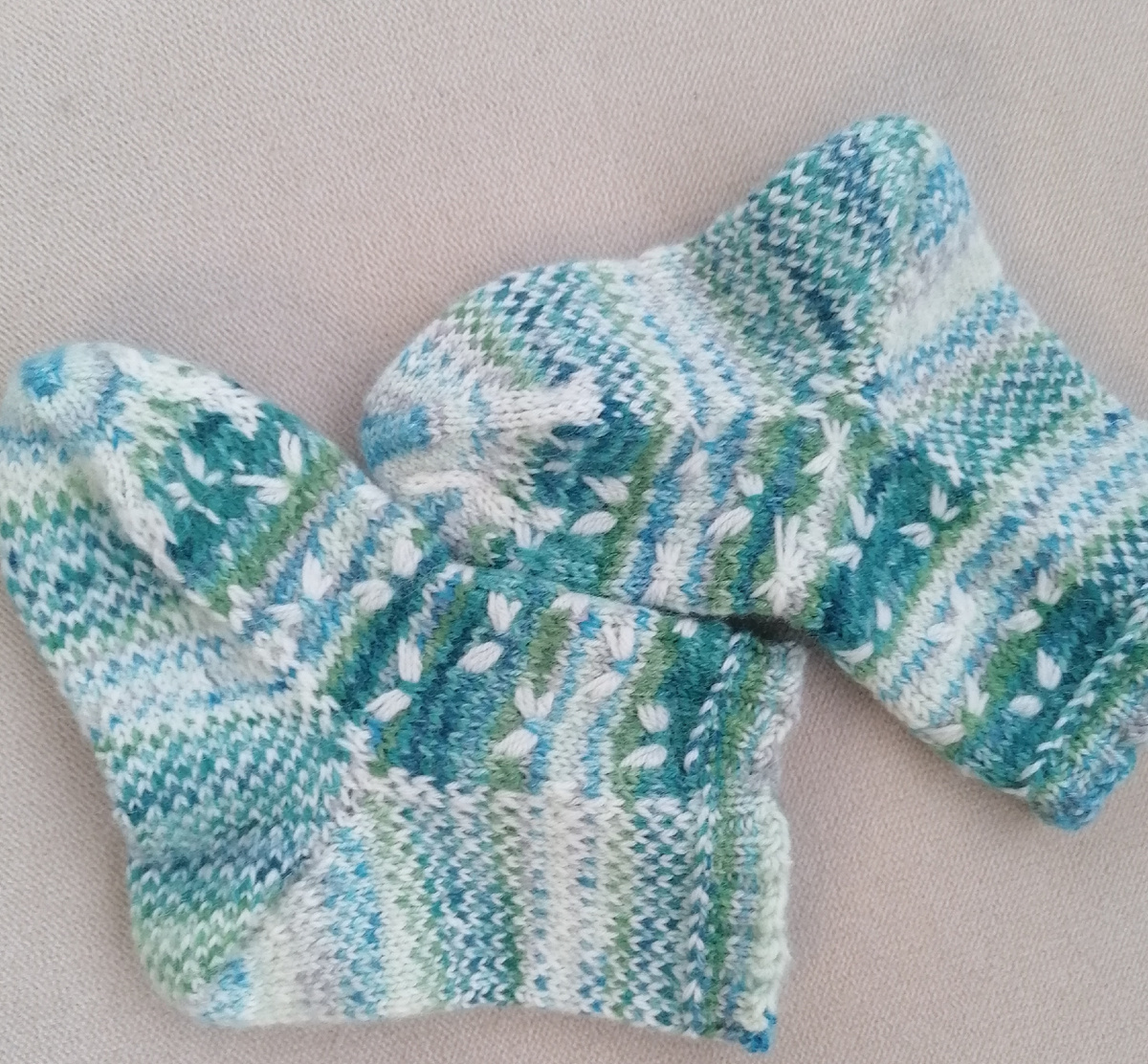 Фото и работа автора канала. Носочки р.21-23