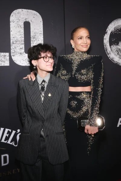    Дженнифер Лопес с дочерью. Фото: Супер