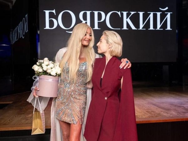    Анастасия Волочкова с дочерью. Фото: ТВЦ