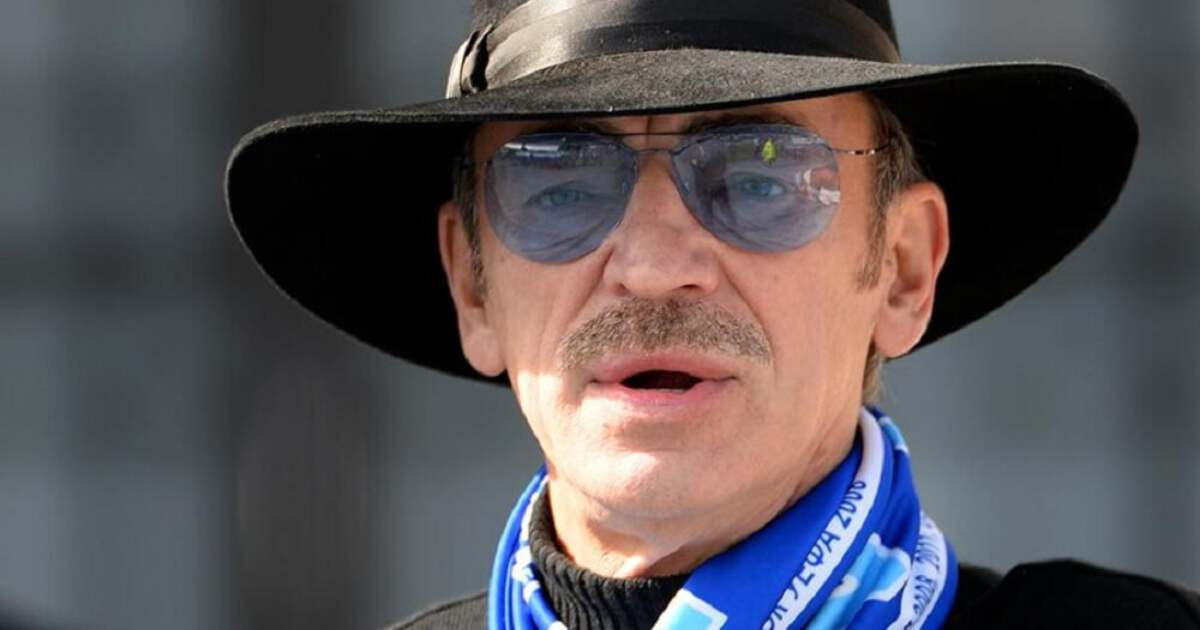 Заядлый болельщик "Зенита", народный артист РСФСР и  Михаил Боярский. Фото из интернета.