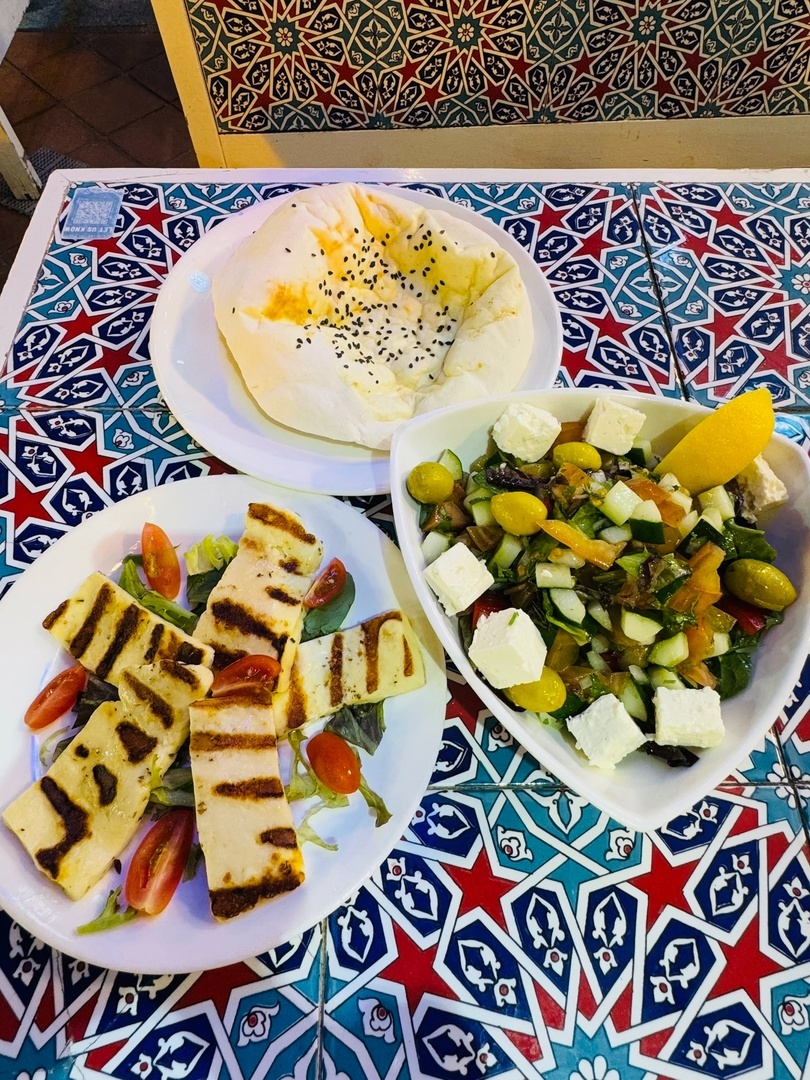 В Сингапуре очень вкусная еда. Но дорогая!