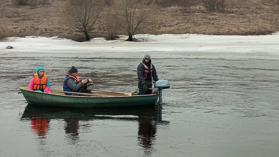 Водолазная группа, занимавшаяся поисками утонувшего мальчика в реке Тосна..📷Фото: vk.com / divers.dobrotvorec