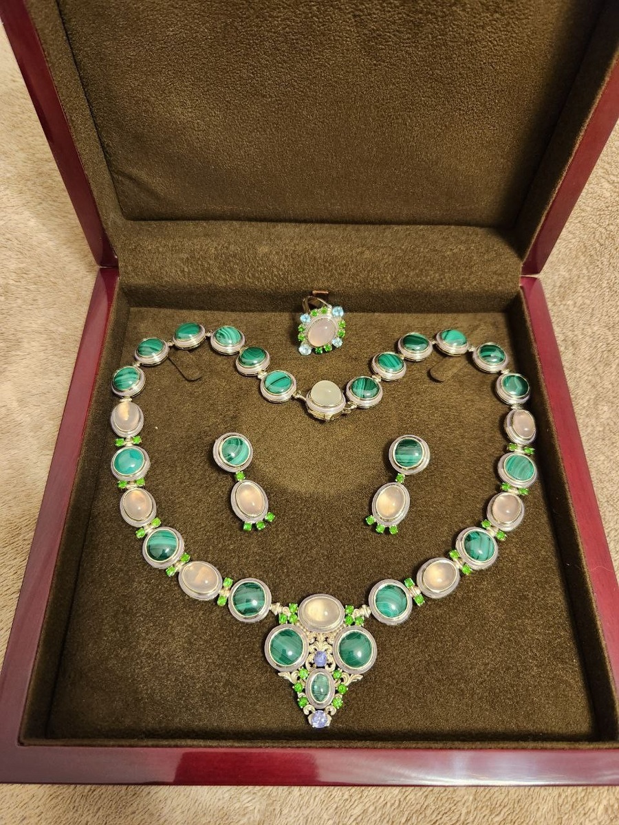 Современный максимлизм<img src="https://img1.teletype.in/files/08/35/083545d7-da91-42d3-9526-3e2eec0ea5d9.jpeg" itemprop="contentUrl">