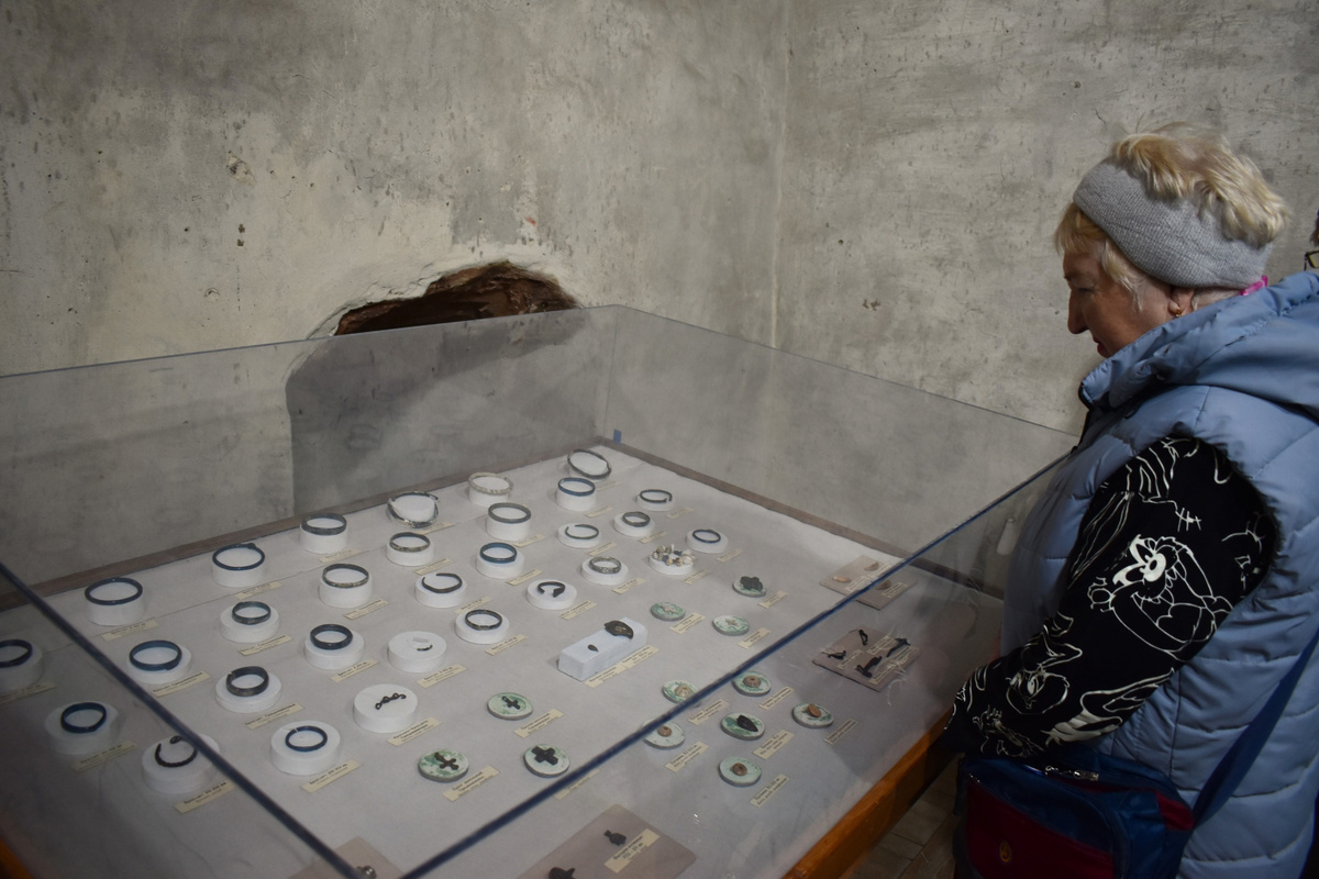 Выставка средневековых украшений // Фото музея-заповедника «Судакская крепость»