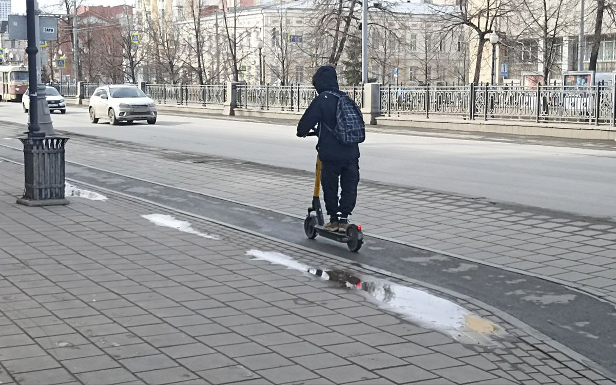 В мэрии ждут стабильной плюсовой температуры и полного таяния снега.  Фото: Фото: ФедералПресс / Максим Филиппович