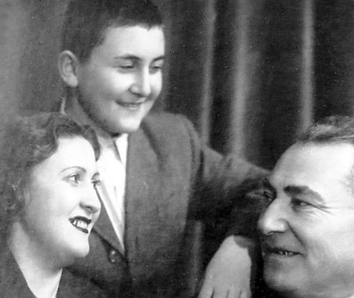 Леонид Каневский в детстве с родителями. Фото: Pinterest