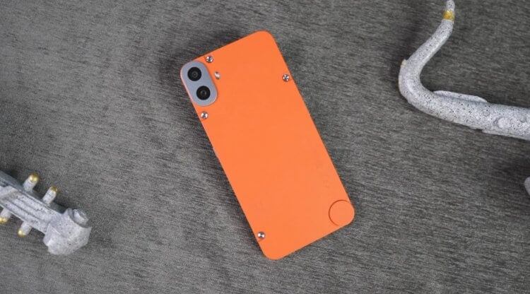    CMF Phone 1 не похож на другие смартфоны