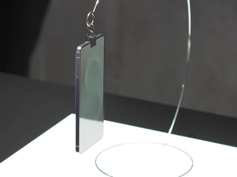    Samsung Galaxy S25 Edge сравнили с Galaxy S 25 Ultra «вживую»