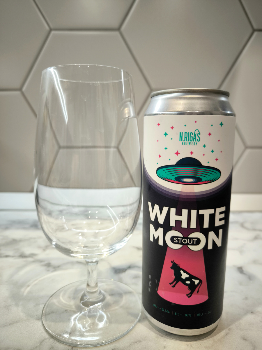 Пиво "White Moon Stout" (Вайт Мун Стаут) от N.Rigas Brewery