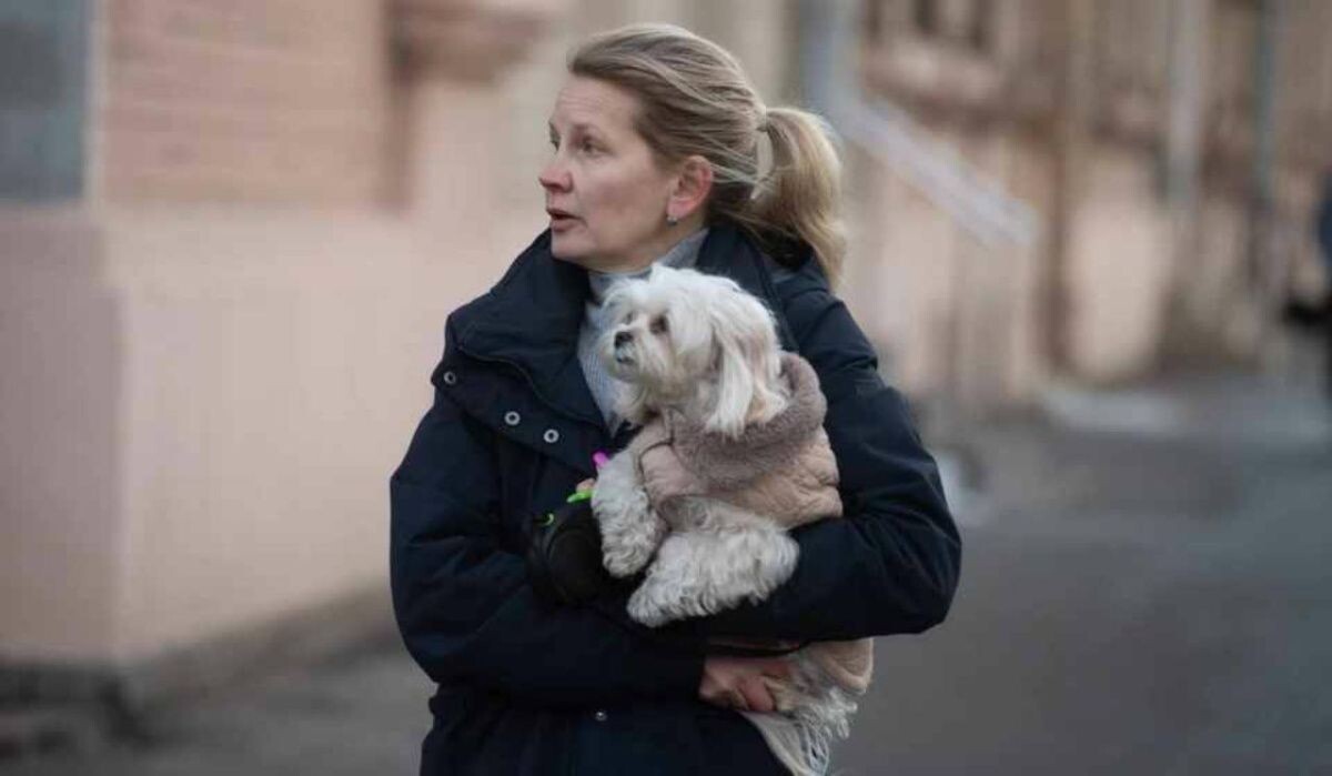     Женщина с собачкой. Источник: kp.ru Автор фото: Алексей Булатов