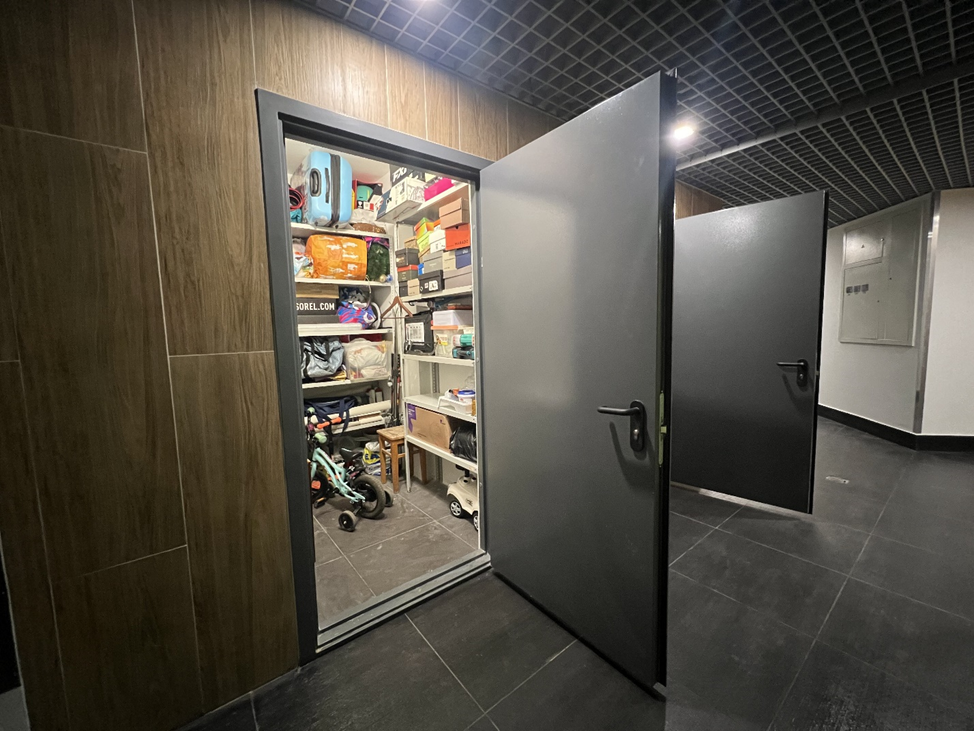 Вот таких кладовых на этажах в «Цветном бульваре» от застройщика уже не осталось