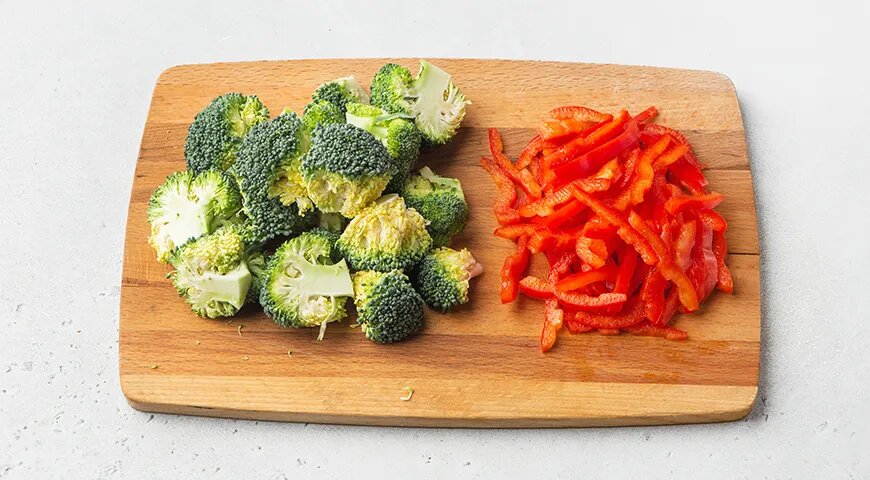   Тушеная картошка с брокколи (gastronom.ru)