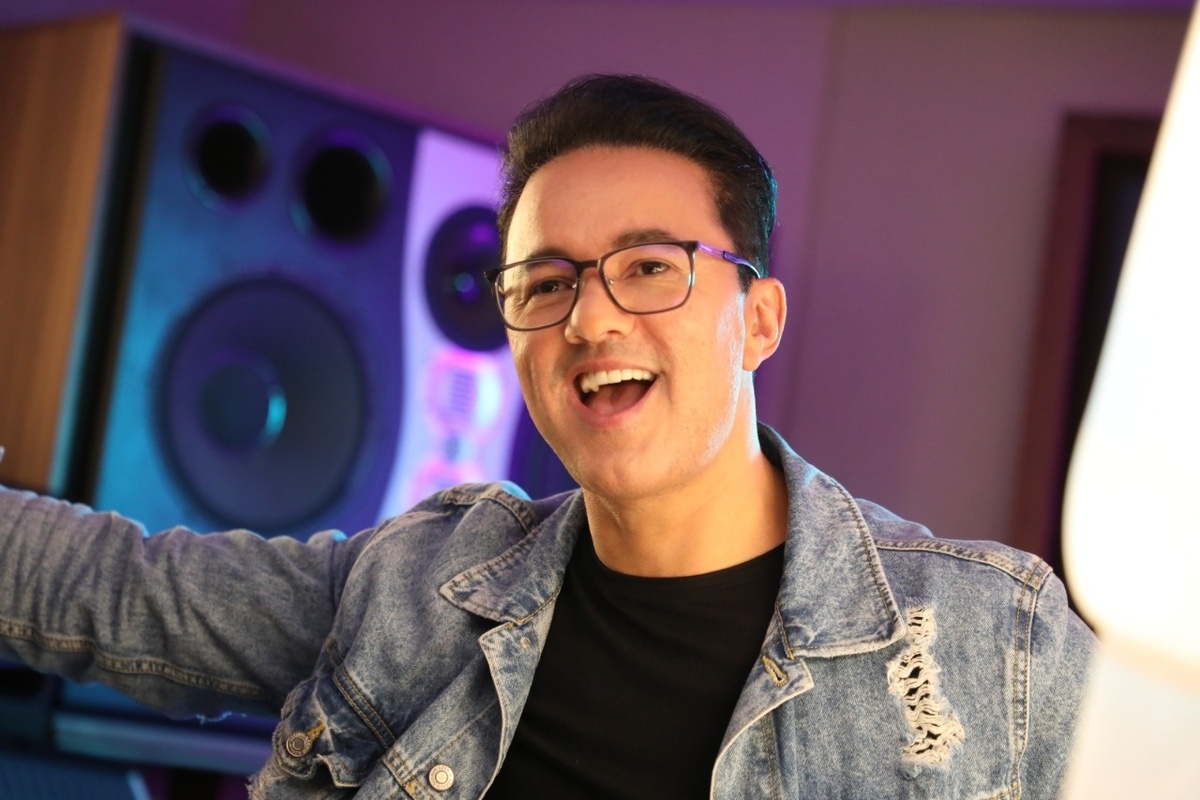 Надир Хаяn, более известный как RedOne — марокканский музыкальный продюсер, двукратный обладатель премии "Грэмми"