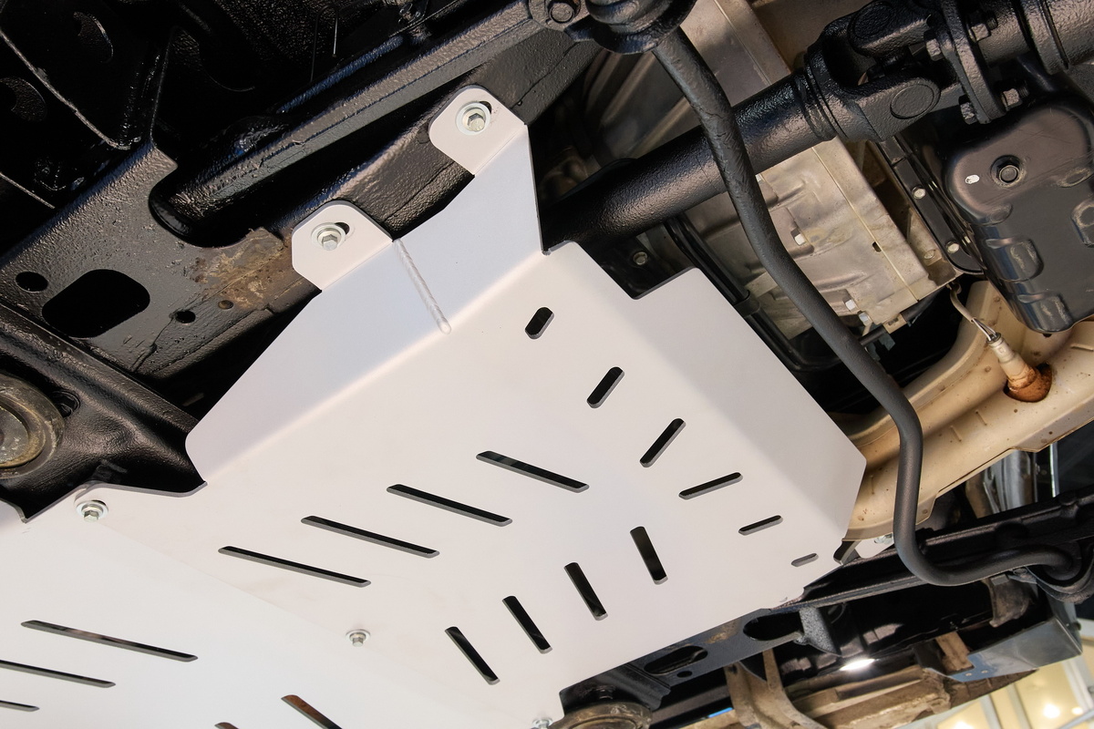 Алюминиевая защита двигателя или стальная?