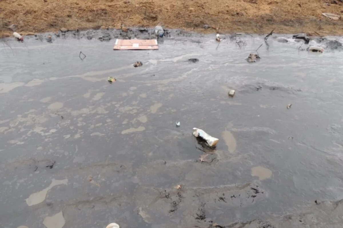    Дурной запах нефти.