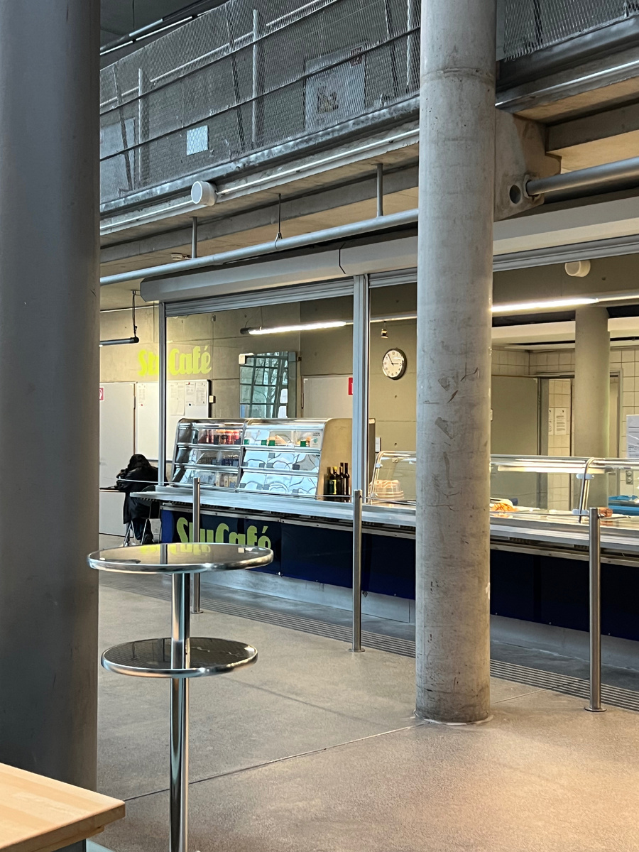 столовая местного университета TUM 