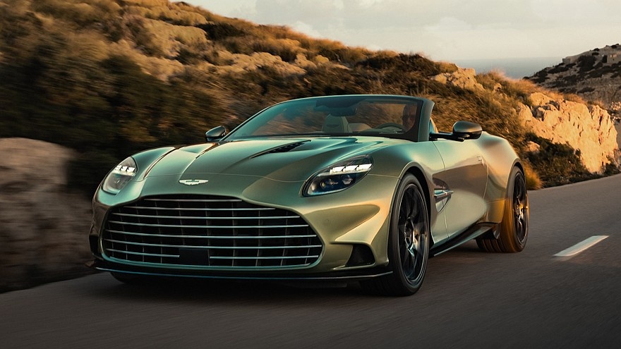    На фото: Aston Martin Vanquish Volante
