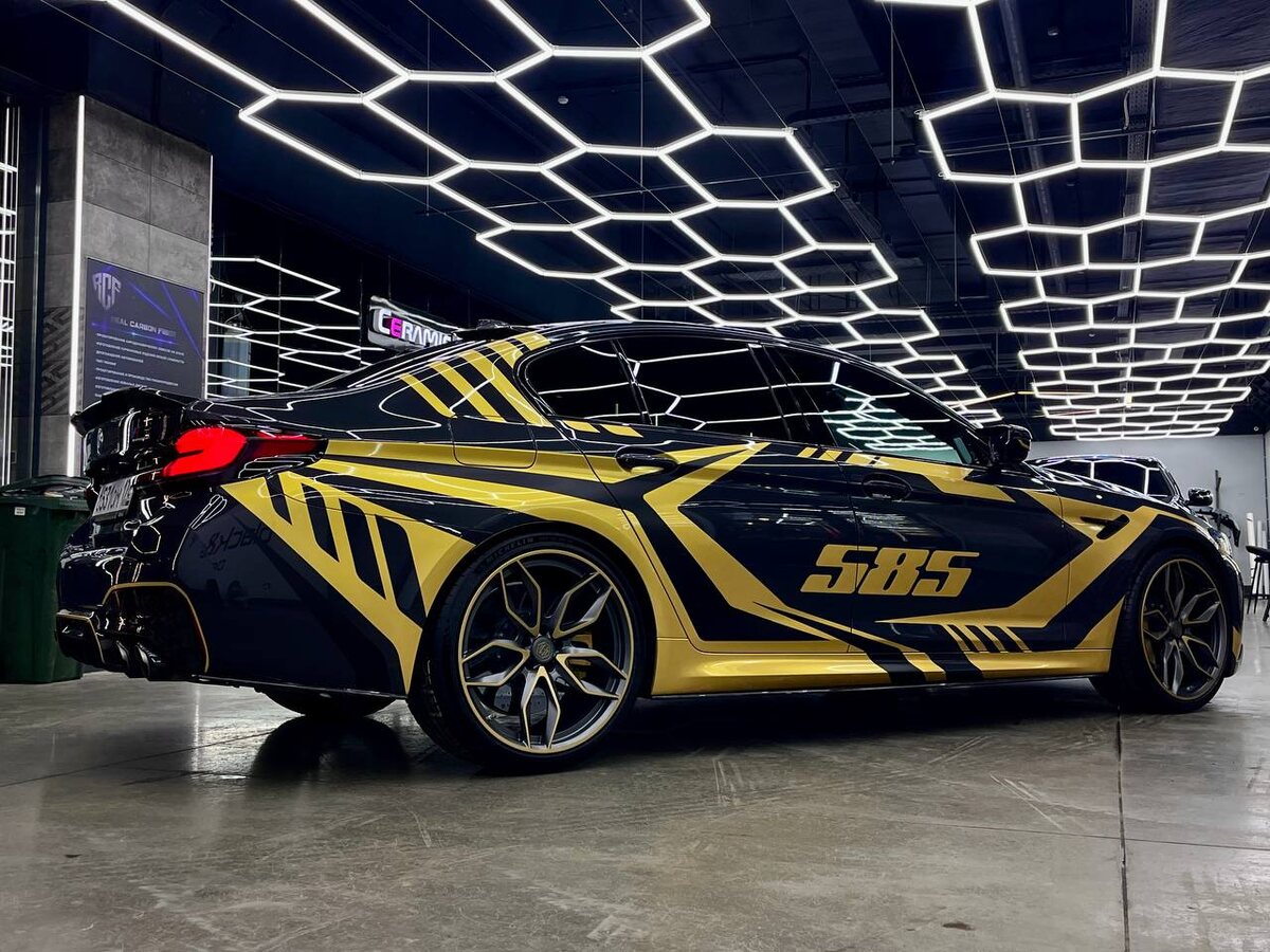 BMW M5 Competition в детейлинг центре Black&White СПб на ул. Политехническая д. 6