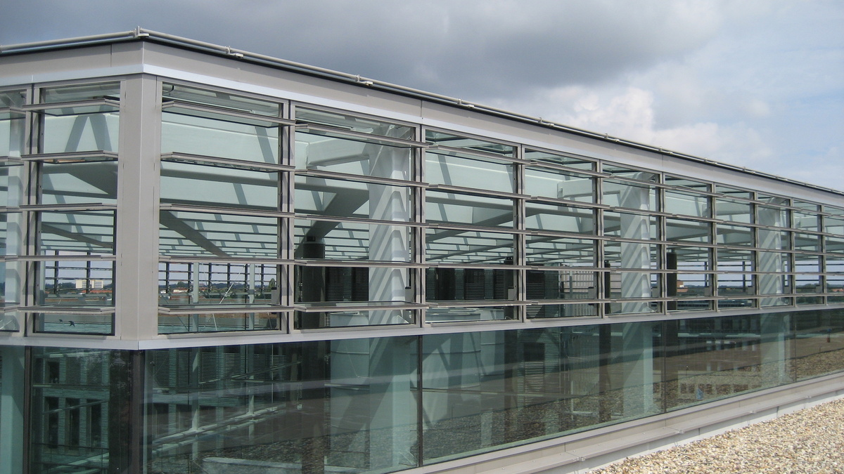 Жалюзи в качестве дымовых люков