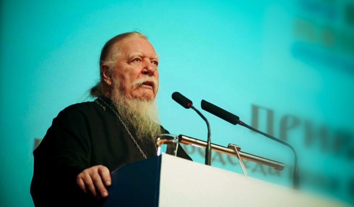 Димитрий Смирнов (07.03.1951 — 21.10.2020 гг.) — протоиерей, церковный и общественный деятель.